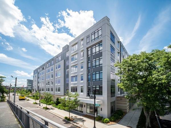 180 Telford St #509, Boston, MA 02135