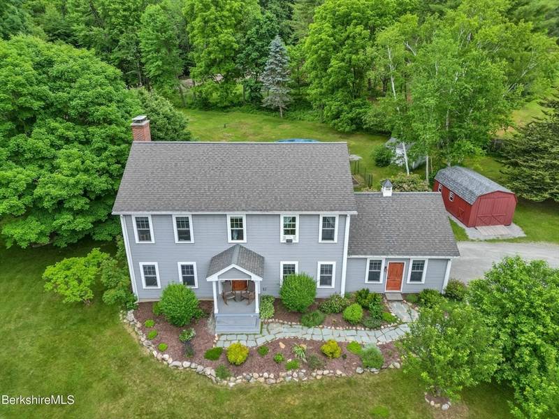 697 Henderson Rd, Williamstown, MA 01267