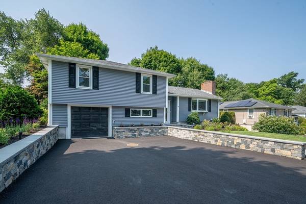 Arlington, MA 02476,90 Hathaway Cir