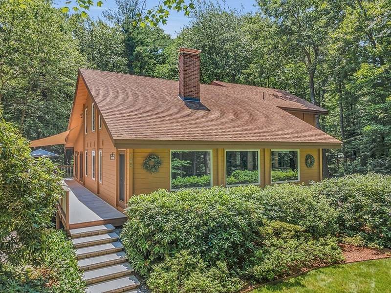 105 Flanagan Hill Road, Sterling, MA 01564