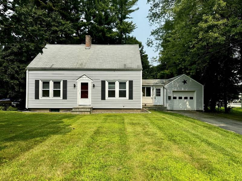 2 Paul St, Auburn, MA 01501