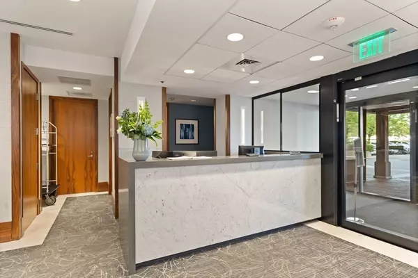 6 Whittier Place #6B, Boston, MA 02114