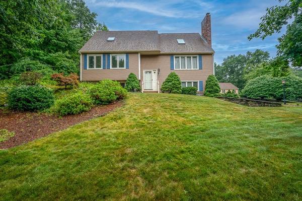 15 Bluegrass Lane, Shrewsbury, MA 01545