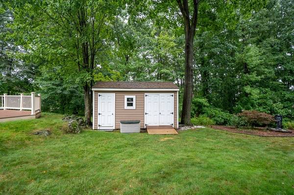 Shrewsbury, MA 01545,15 Bluegrass Lane