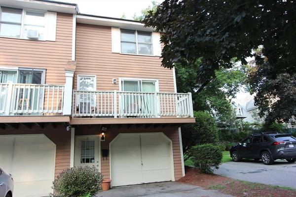 11 Madonna Circle #11, Lowell, MA 01854