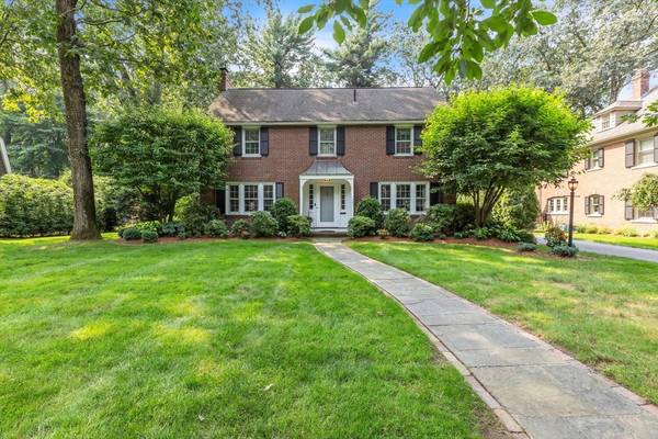 197 Farmington Road,  Longmeadow,  MA 01106