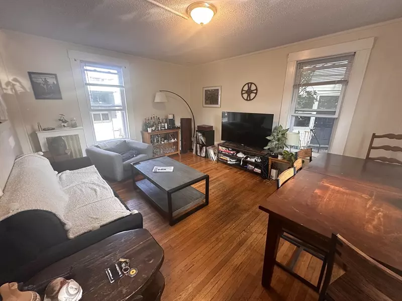 543 Broadway #1A, Somerville, MA 02145