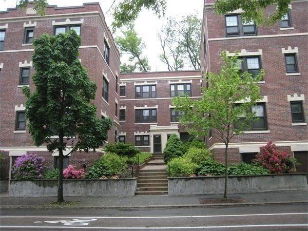 590 Washington #1, Brookline, MA 02446