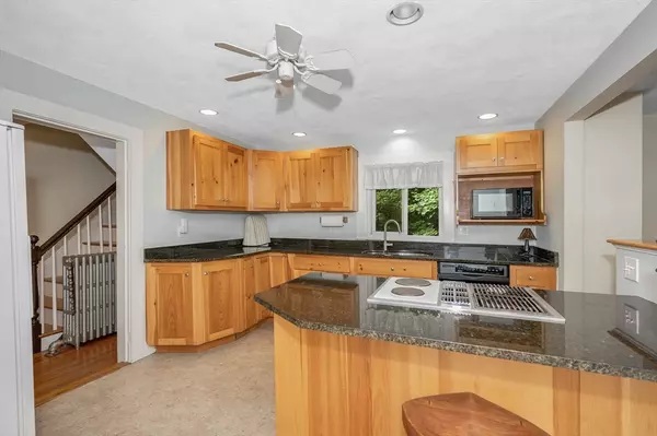 Wakefield, MA 01880,27 Bartley St