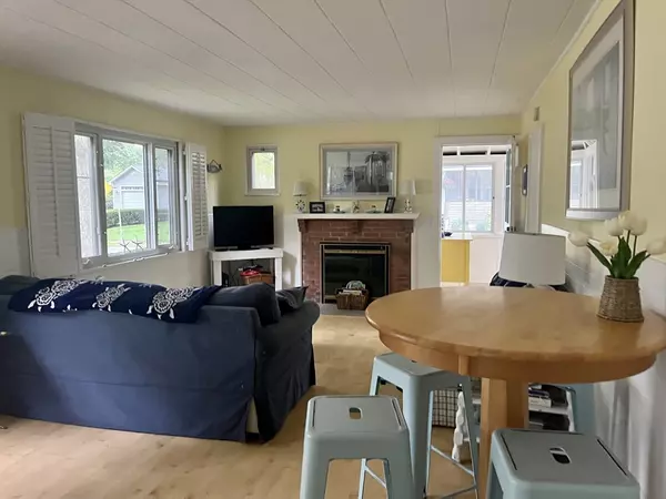 Falmouth, MA 02556,101 Silver Beach Ave-Winter Rental