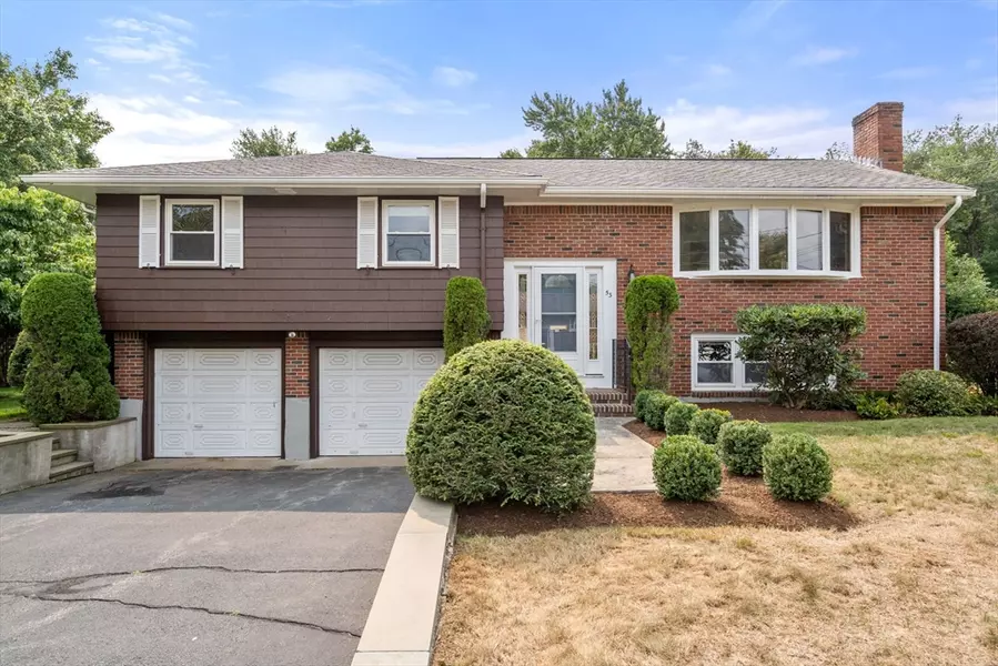 53 Deerfield Rd, Norwood, MA 02062