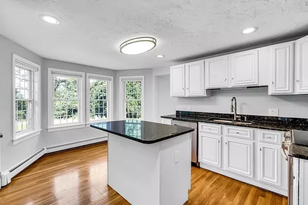 West Boylston, MA 01583,102 Lee St