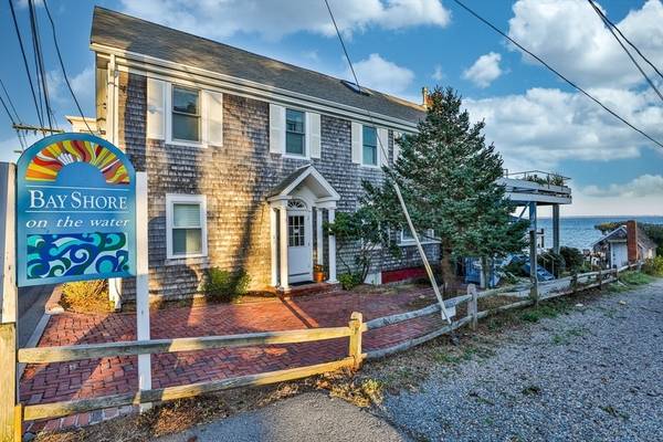 493 Commercial St #1, Provincetown, MA 02657