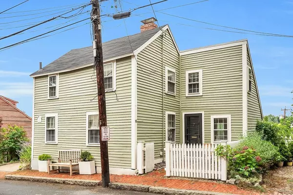 16 River St, Salem, MA 01970