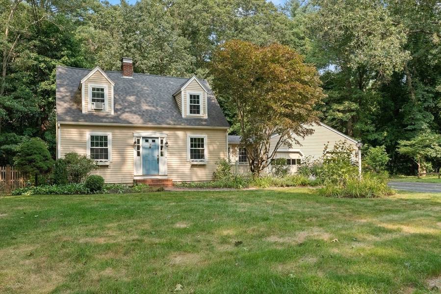 33 Bare Hill Rd, Topsfield, MA 01983