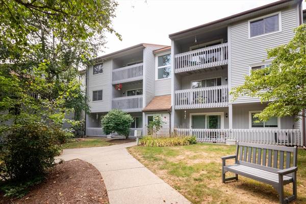 602 Franklin Crossing Rd #602, Franklin, MA 02038