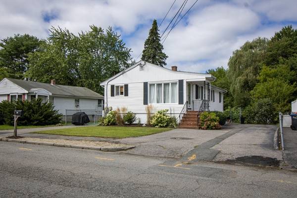 244 Mokema Ave, Waltham, MA 02451