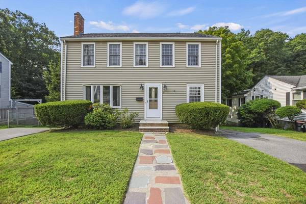 81 Emerald St, Quincy, MA 02169