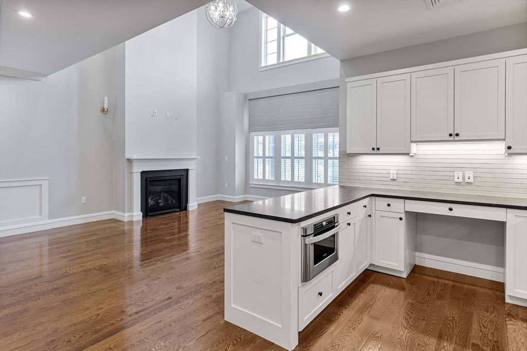 Sherborn, MA 01770,14 Abbey Rd #14