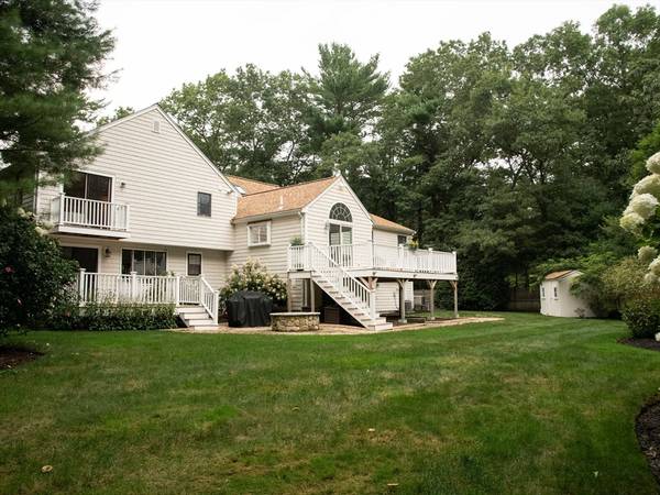 Duxbury, MA 02332,8 Cordwood Path