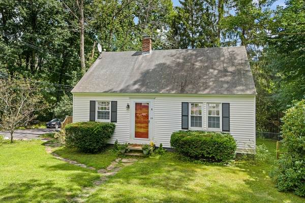 69 Center St, Ashburnham, MA 01430