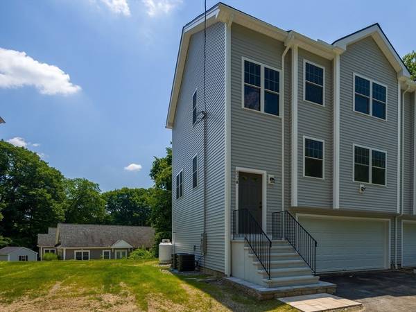 West Boylston, MA 01583,71 Shrine Avenue #71