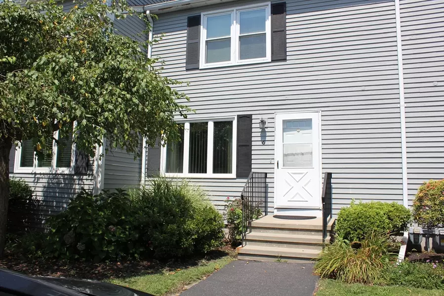 220 Park St #6, North Attleboro, MA 02760