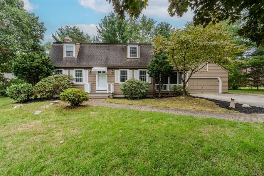 7 Percheron Rd, Chelmsford, MA 01824