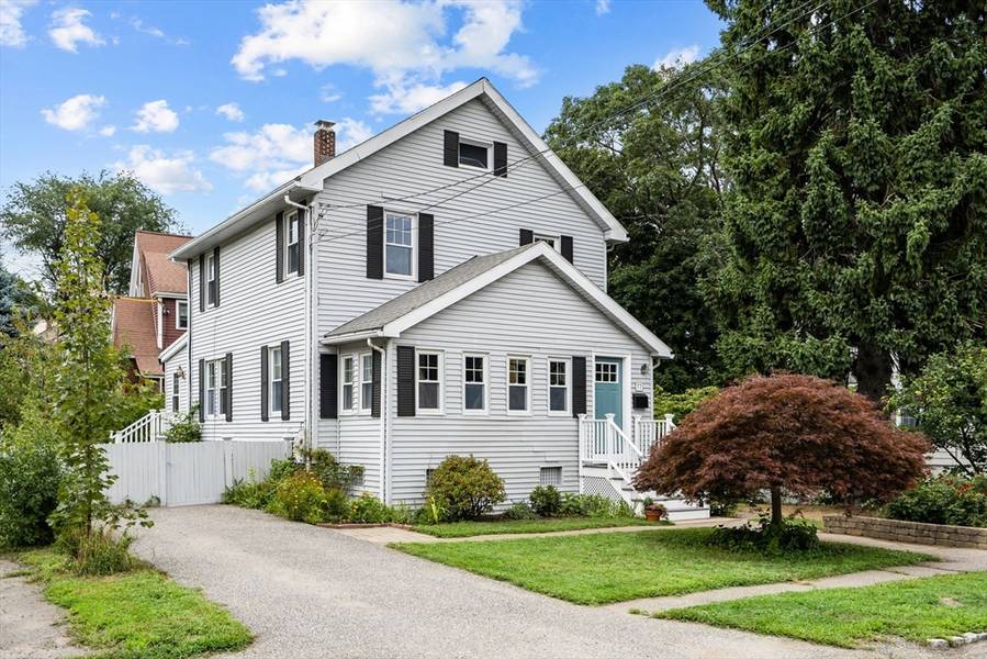 77 Grandview Rd, Arlington, MA 02476