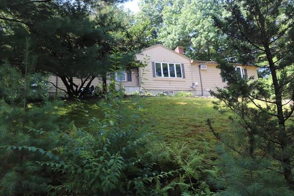 11 Silvermine Road, Woburn, MA 01801