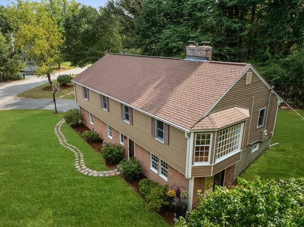 2 Meadowview Rd, Wayland, MA 01778