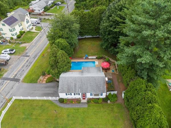 2 Hickory Lane, Methuen, MA 01844