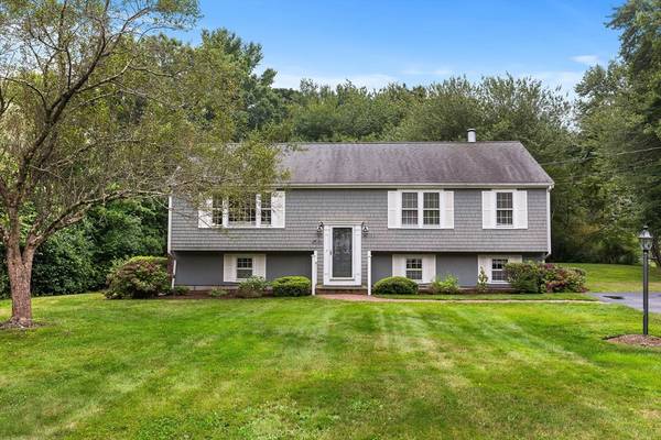 68 Cedarwood Rd, Hanover, MA 02339