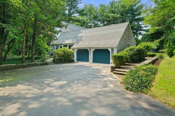 25 Rock Meadow Dr, Brockton, MA 02301