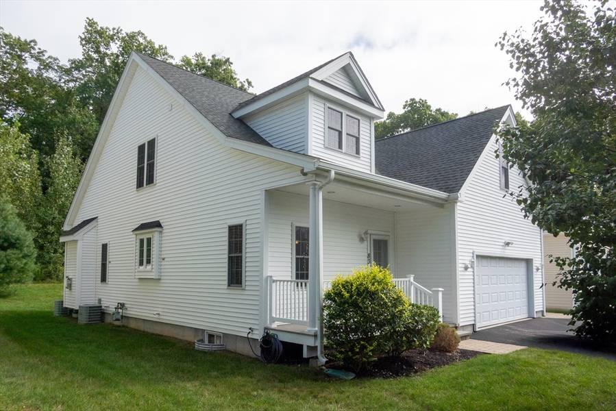 83 Zain Circle #83, Milford, MA 01757