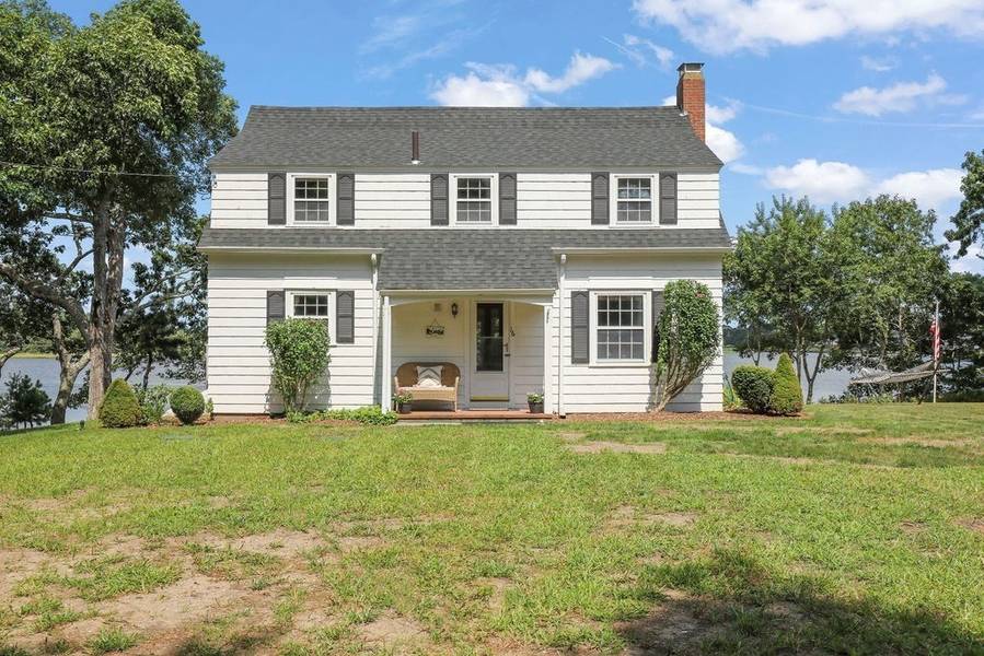 16 Salt Marsh Ln, Wareham, MA 02571