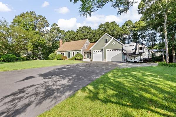 3 Hanover Ct, Dartmouth, MA 02747