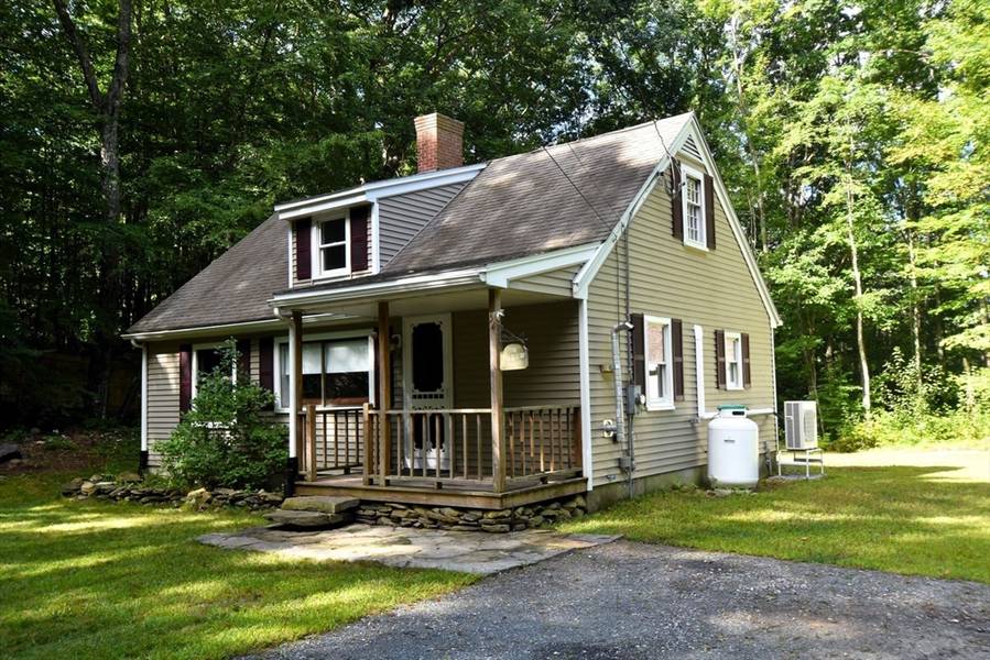 54 Spring Hill Rd, Barre, MA 01005