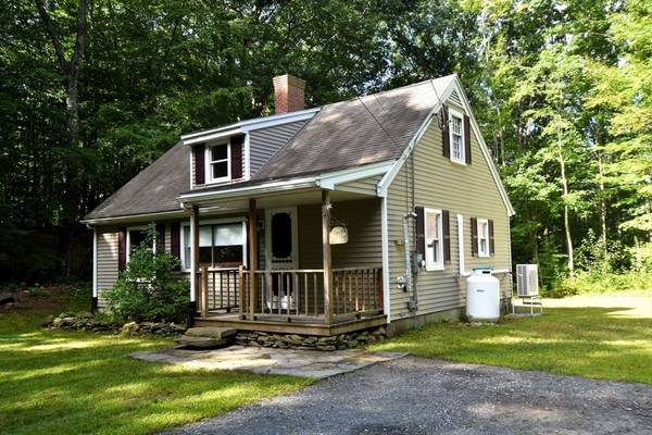 54 Spring Hill Rd, Barre, MA 01005