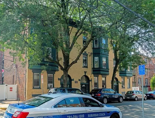 Chelsea, MA 02150,148 Park & Pearl St