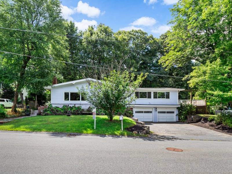 39 Cortland St, Marlborough, MA 01752