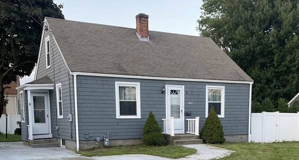 358 Read St, Somerset, MA 02726