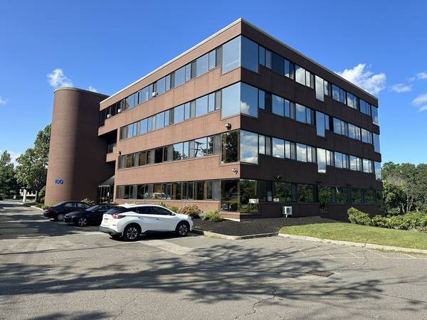 100 Corporate Pl #404, Peabody, MA 01960