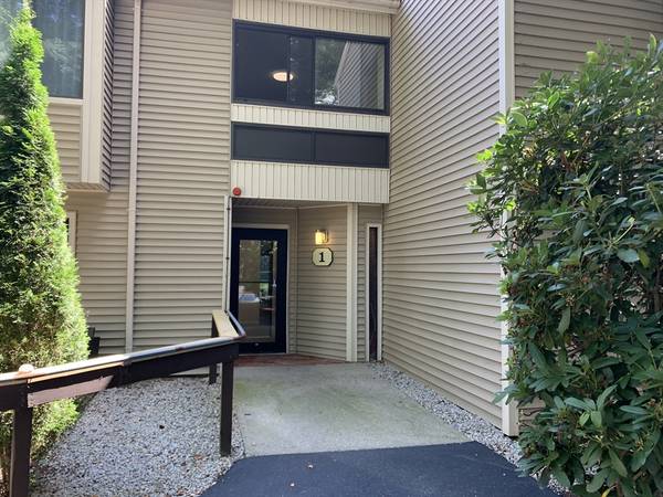 1 Thayer Pond Dr #3, Oxford, MA 01537