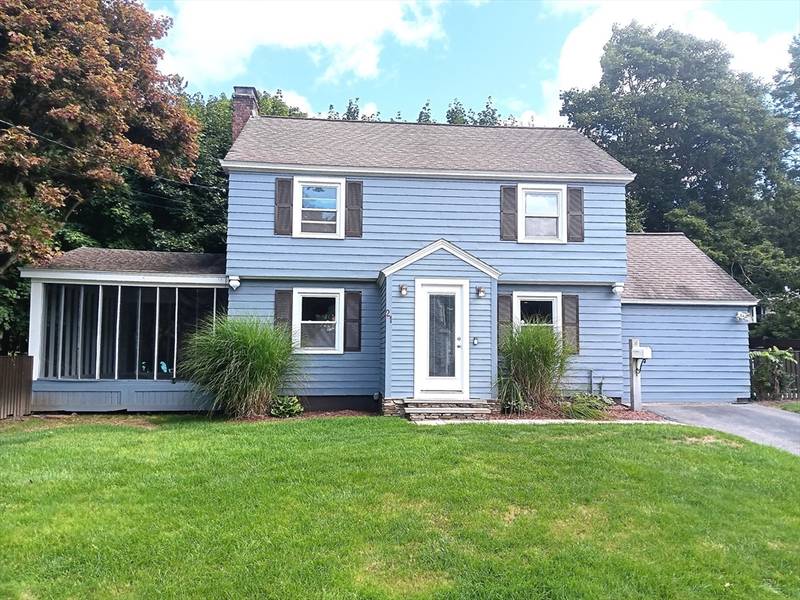 21 Garden St, Auburn, MA 01501