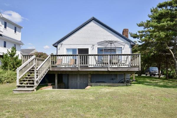 Fairhaven, MA 02719,34 Balsam St