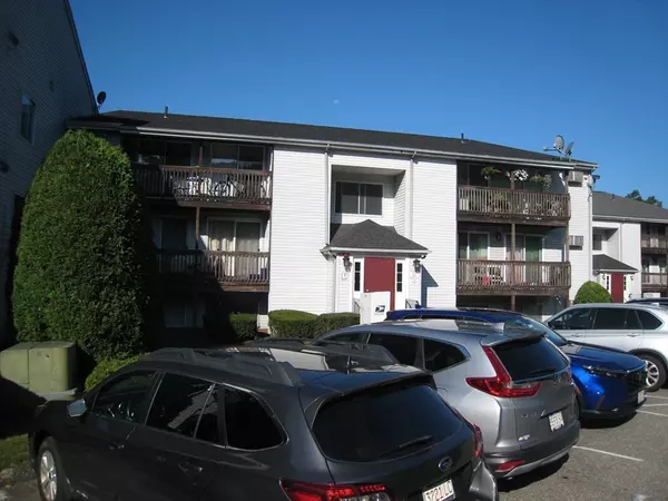 11 Gibbs St #D-58, Worcester, MA 01607