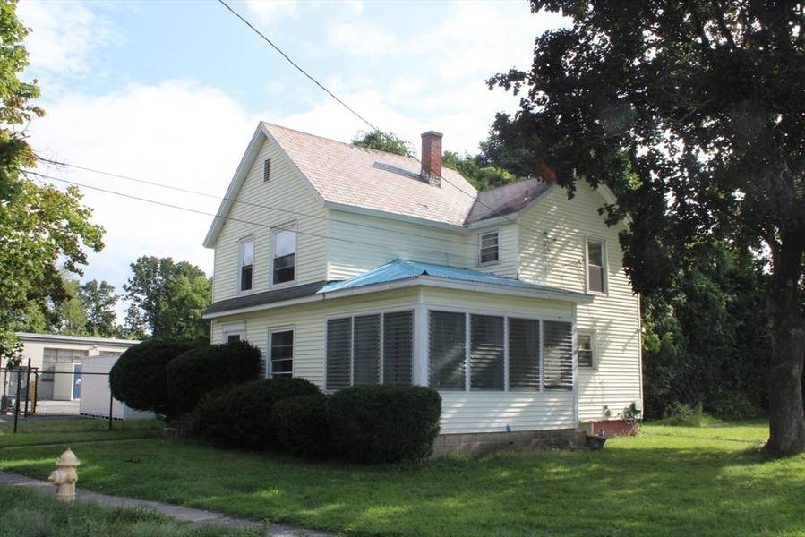 281 Wells St, Greenfield, MA 01301