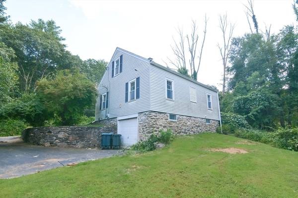 Southbridge, MA 01550,242 Breakneck Rd