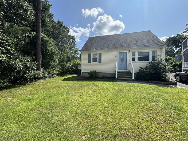 46 Algonquin Dr, Tewksbury, MA 01876